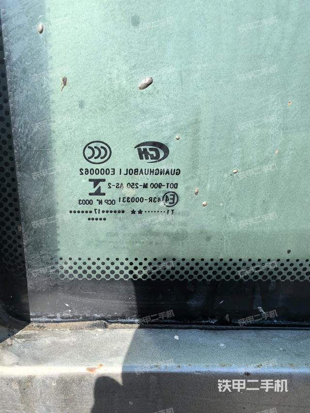 后窗玻璃角標(biāo)(駕駛室部分) 后窗玻璃角標(biāo)(駕駛室部分)