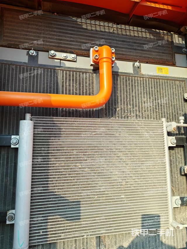 散熱器正面（大件艙室）