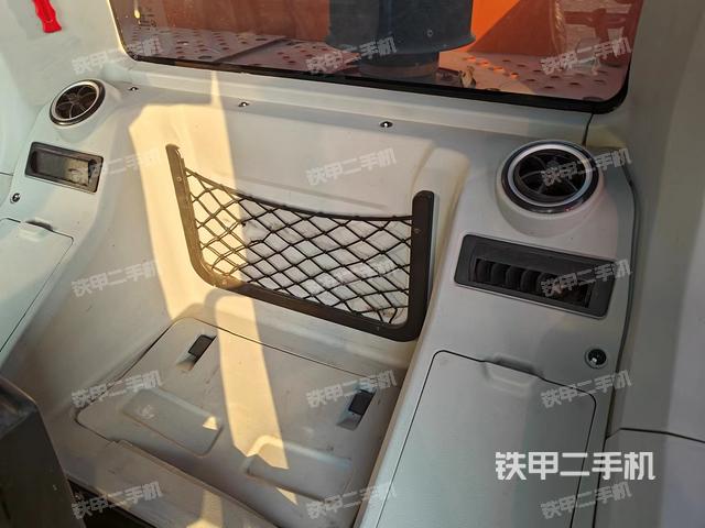 后窗玻璃角標(biāo)（駕駛室部分）