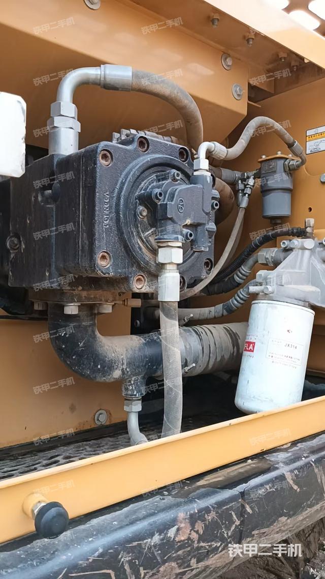 液壓泵斜45?左(大件艙室) 液壓泵斜45?左(大件艙室)