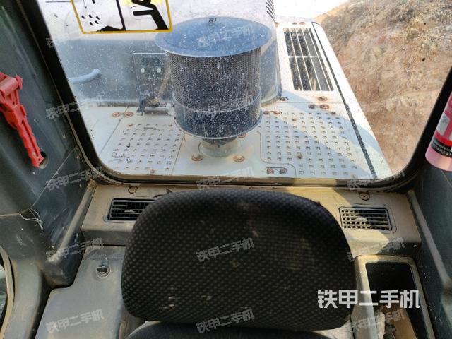 座椅后部(駕駛室部分) 座椅后部(駕駛室部分)