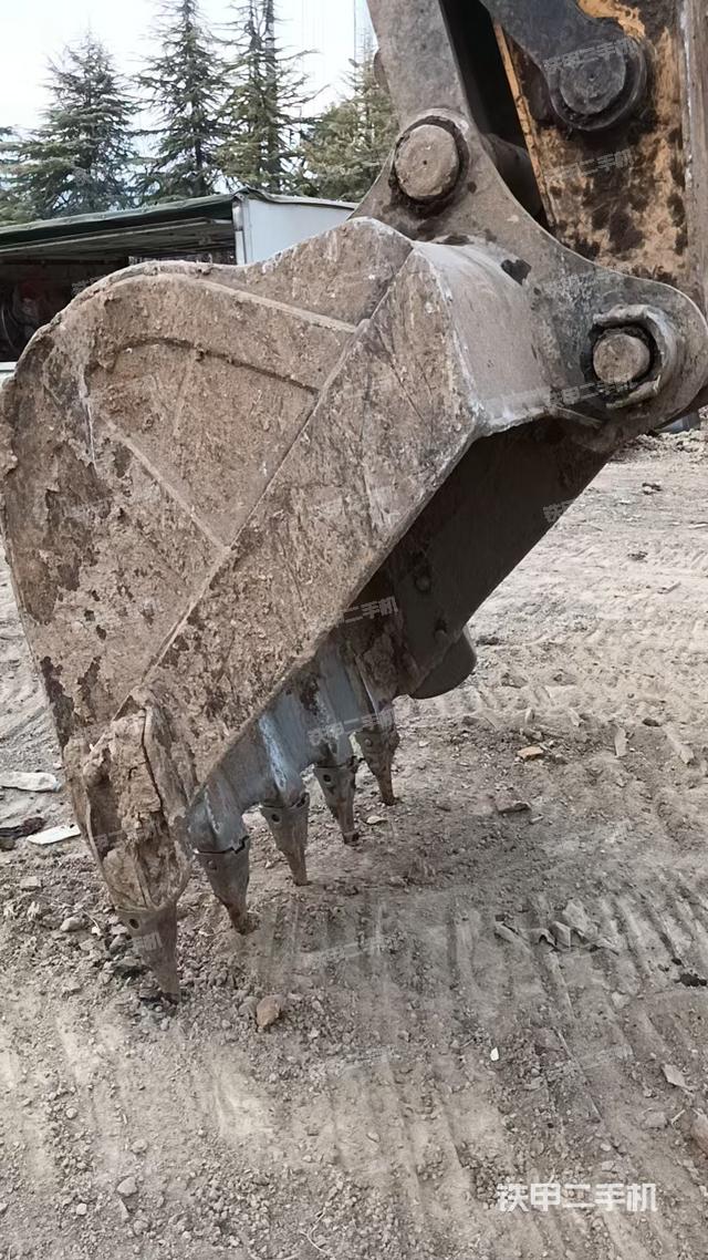 鏟斗45度(工作和回轉(zhuǎn)裝置) 鏟斗45度(工作和回轉(zhuǎn)裝置)