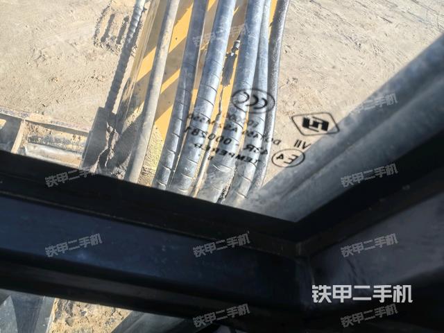 后窗玻璃角標(駕駛室部分) 后窗玻璃角標(駕駛室部分)