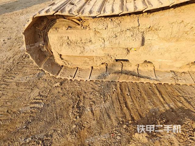 右驅(qū)動(dòng)輪（行走機(jī)構(gòu)）