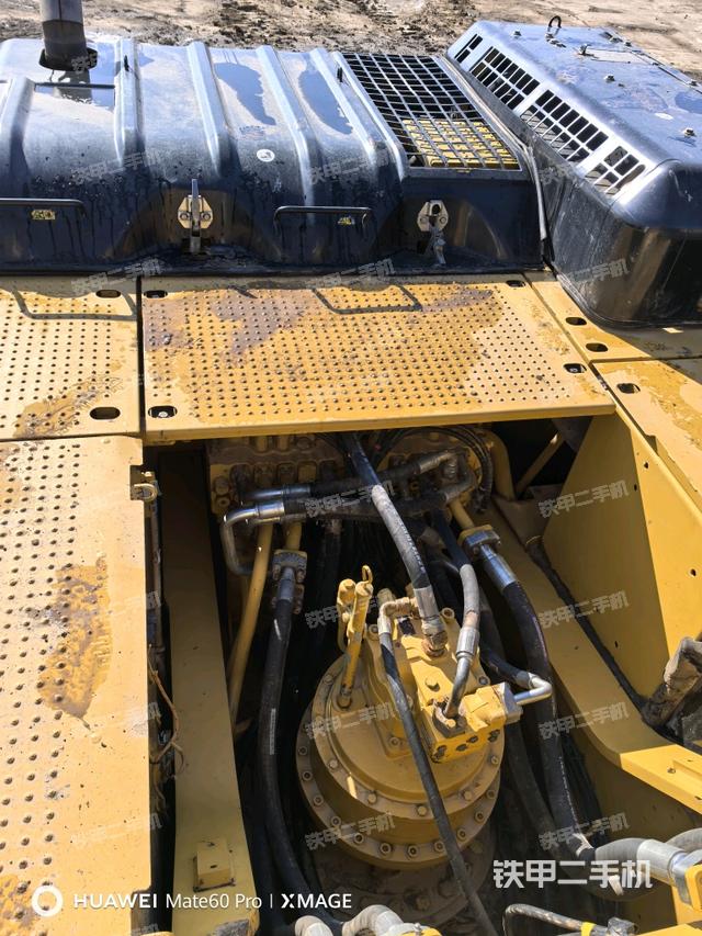 駕駛室頂部（整機(jī)外觀）