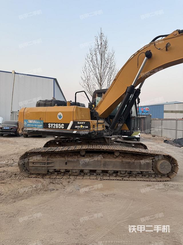 駕駛室整體（整機外觀）