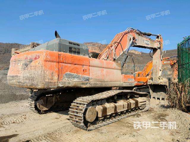 右后45(整機外觀) 右后45(整機外觀)