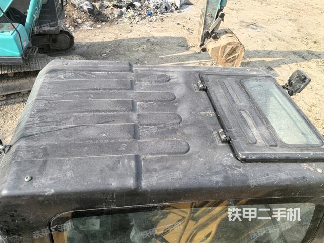 駕駛室頂部俯視(上車部件) 駕駛室頂部俯視(上車部件)