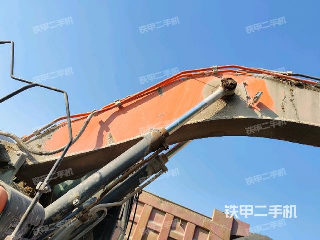 大臂整體?右側(cè)(工作和回轉(zhuǎn)裝置) 大臂整體?右側(cè)(工作和回轉(zhuǎn)裝置)