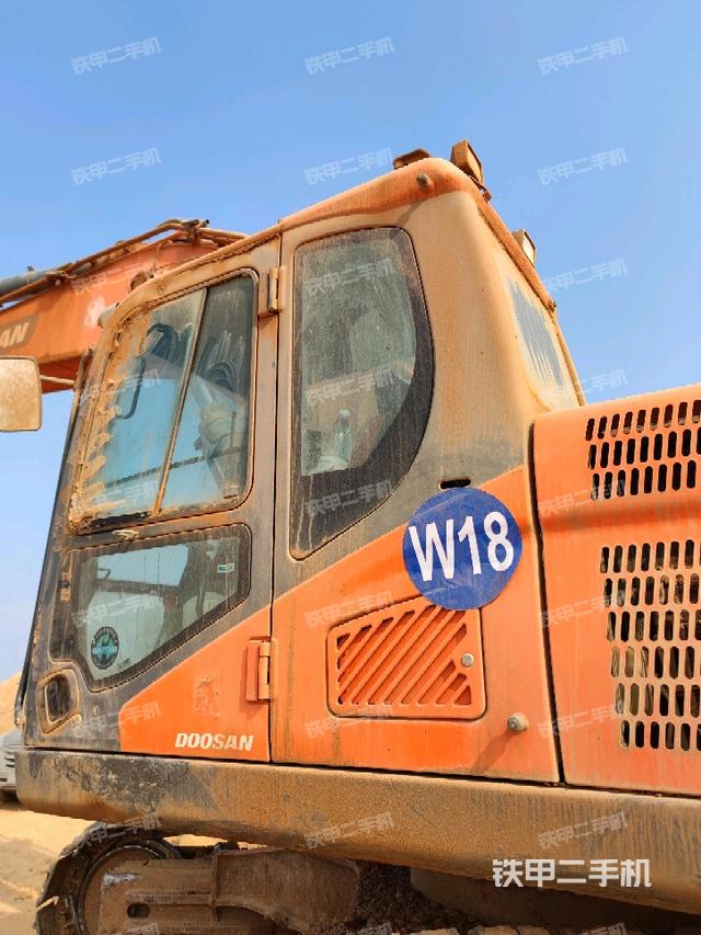 驾驶室左后45度（驾驶室部分）