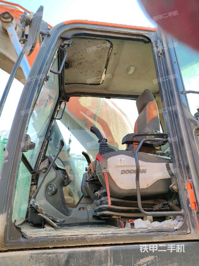 頂棚整體(駕駛室部分) 頂棚整體(駕駛室部分)