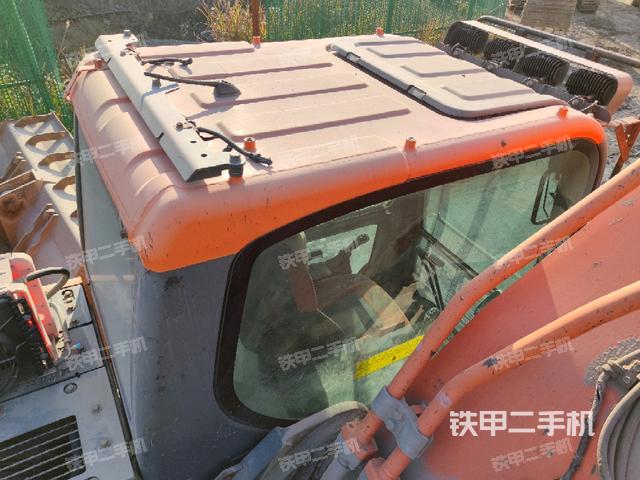 駕駛室頂部俯視(上車部件) 駕駛室頂部俯視(上車部件)