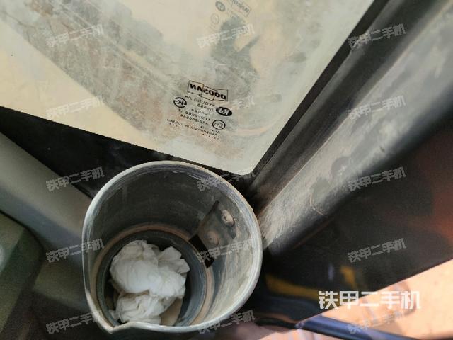 后窗玻璃角标（驾驶室部分）