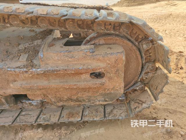 右侧行走马达盖板（行走机构）