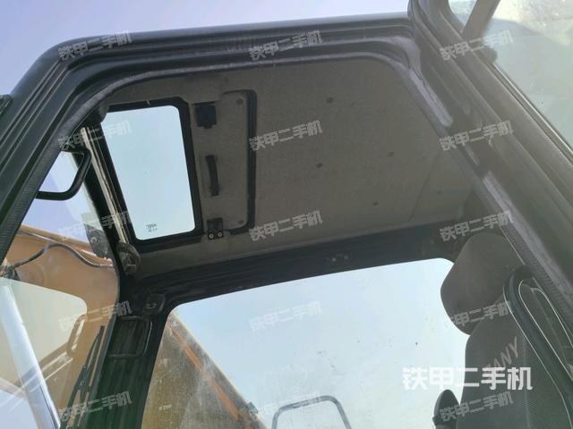 頂棚整體(駕駛室部分) 頂棚整體(駕駛室部分)