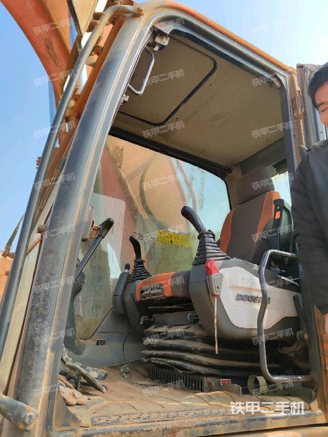 顶棚整体（驾驶室部分）