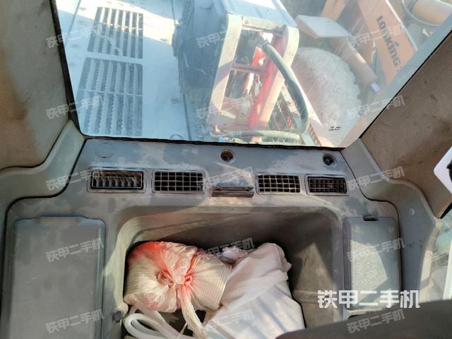 座椅后部(駕駛室部分) 座椅后部(駕駛室部分)