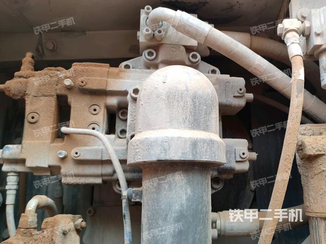 液压泵斜45 左（大件舱室）