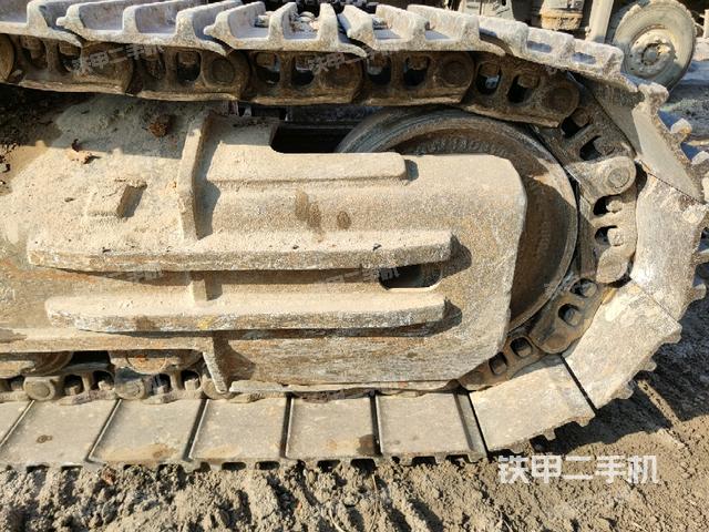 右側(cè)行走馬達蓋板(行走機構(gòu)) 右側(cè)行走馬達蓋板(行走機構(gòu))