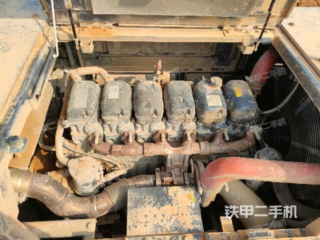 发动机室（上车部件）