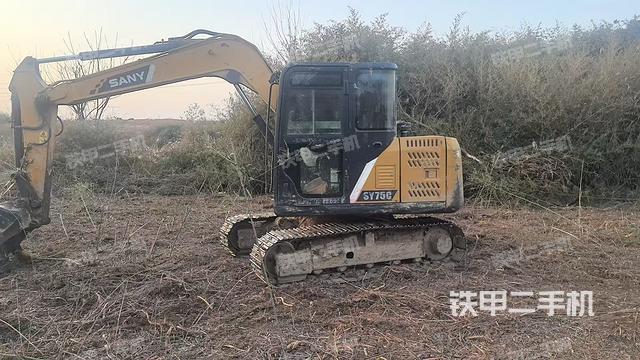 驾驶室顶部（整机外观）