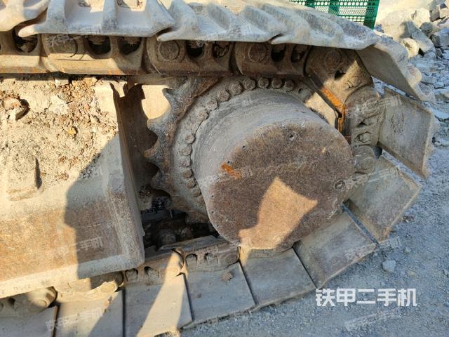 左驅(qū)動(dòng)輪(行走機(jī)構(gòu)) 左驅(qū)動(dòng)輪(行走機(jī)構(gòu))