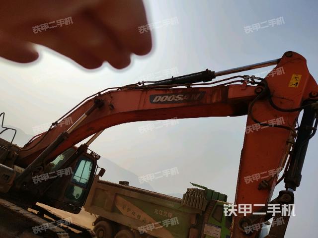 大臂整体 右侧（工作和回转装置）