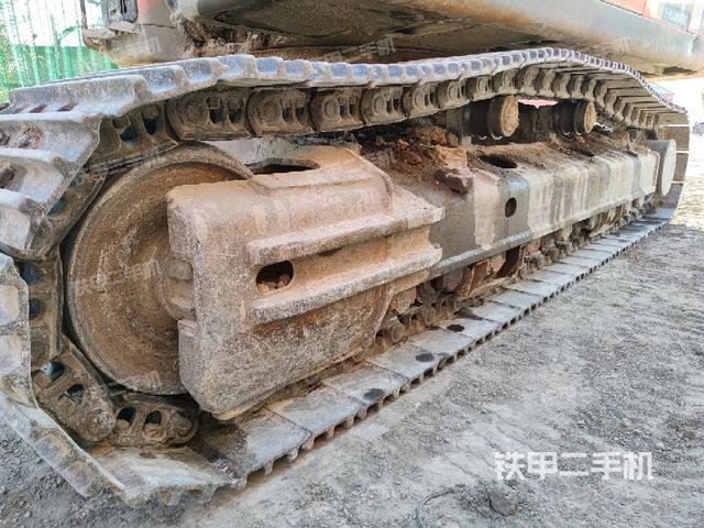 左側(cè)履帶整體?(行走機構(gòu)) 左側(cè)履帶整體?(行走機構(gòu))