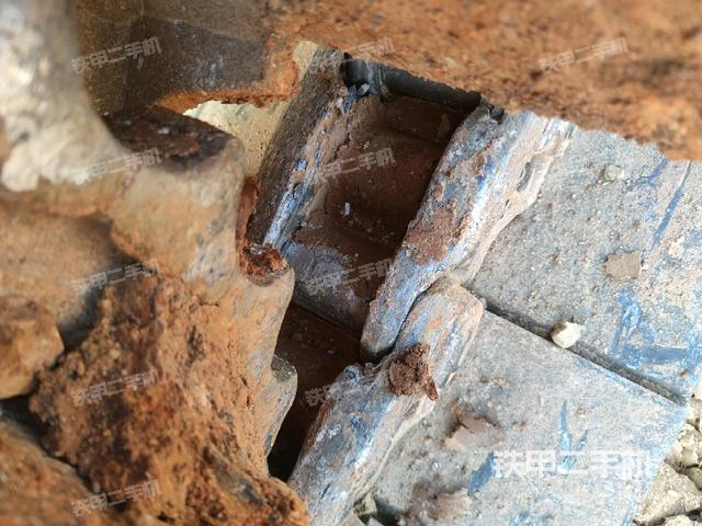 左导向轮（行走机构）