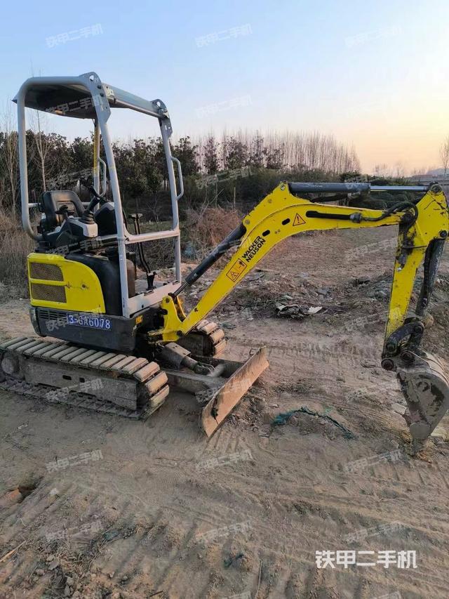 駕駛室整體（整機(jī)外觀）