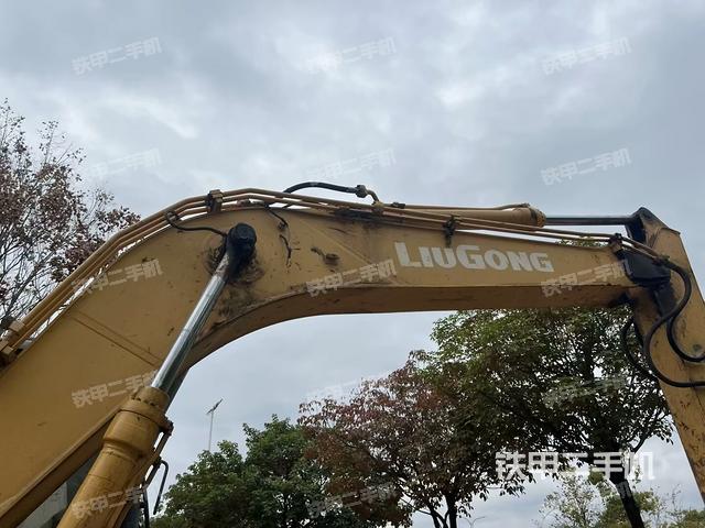 大臂根部?斜視（工作和回轉(zhuǎn)裝置）