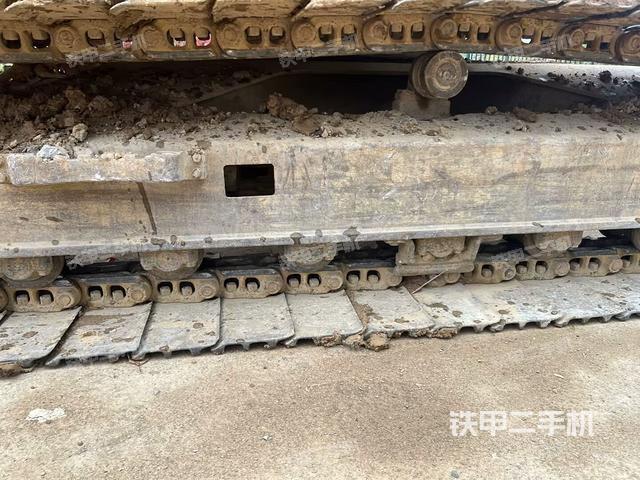 左驅(qū)動(dòng)輪（行走機(jī)構(gòu)）