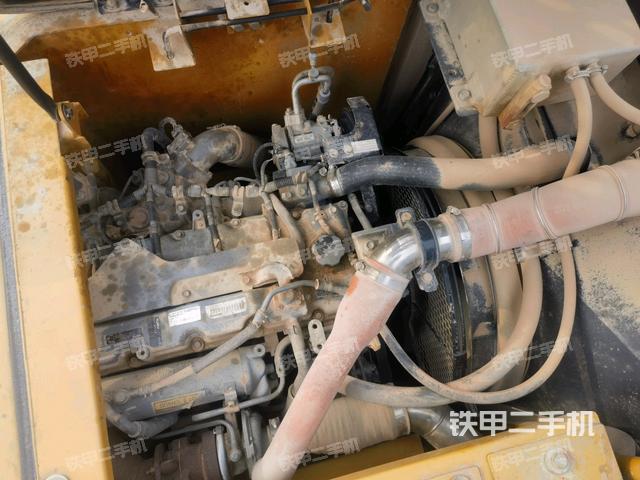 發(fā)動(dòng)機(jī)整體俯視(整機(jī)外觀) 發(fā)動(dòng)機(jī)整體俯視(整機(jī)外觀)