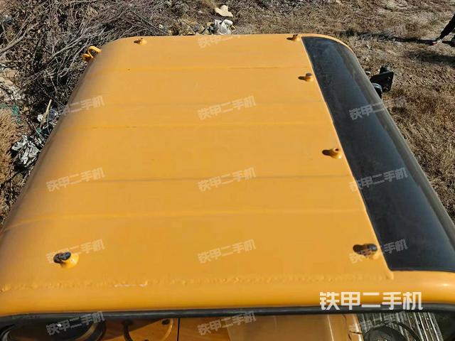 駕駛室頂部（整機(jī)外觀）