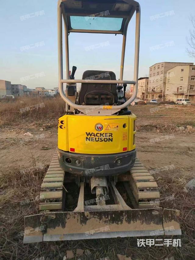 駕駛室頂部（整機(jī)外觀）