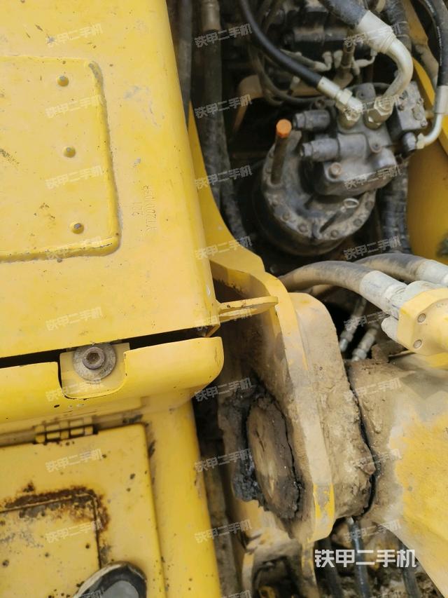 大臂油缸整體?豎拍(工作和回轉(zhuǎn)裝置) 大臂油缸整體?豎拍(工作和回轉(zhuǎn)裝置)