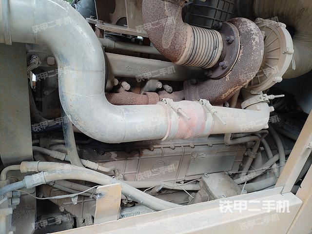 发动机右侧（整机外观及大件）