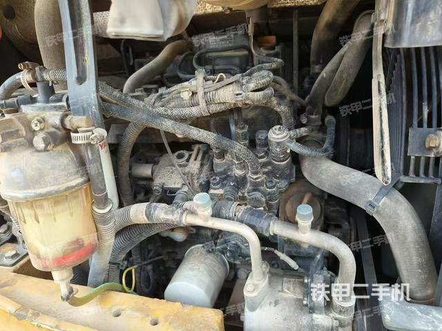 發(fā)動(dòng)機(jī)整體俯視(整機(jī)外觀) 發(fā)動(dòng)機(jī)整體俯視(整機(jī)外觀)