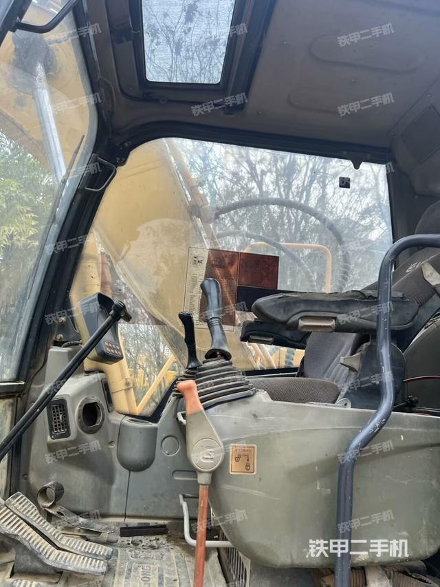 座椅后部（駕駛室部分）