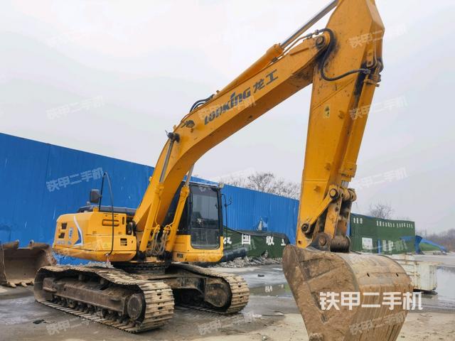 駕駛室頂部（整機外觀）