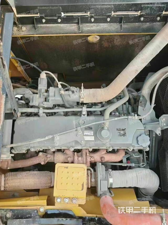 發(fā)動(dòng)機(jī)整體俯視(整機(jī)外觀) 發(fā)動(dòng)機(jī)整體俯視(整機(jī)外觀)