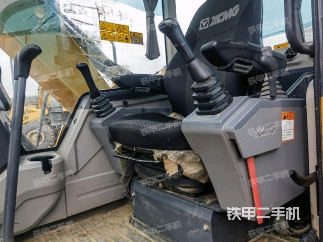 駕駛室整體（整機外觀）