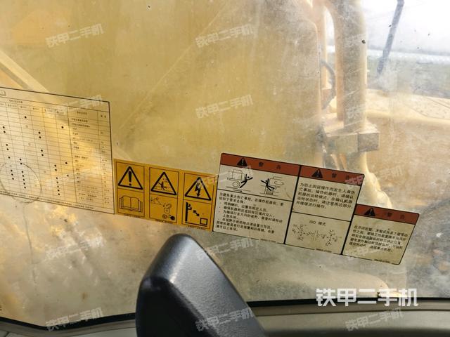 座椅左側(cè)控制臺(tái)/音響/含左手柄(駕駛室部分) 座椅左側(cè)控制臺(tái)/音響/含左手柄(駕駛室部分)