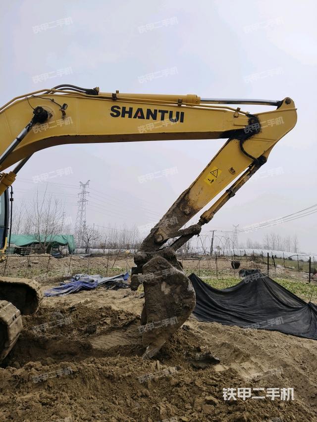 小臂整體左后(工作和回轉(zhuǎn)裝置) 小臂整體左后(工作和回轉(zhuǎn)裝置)