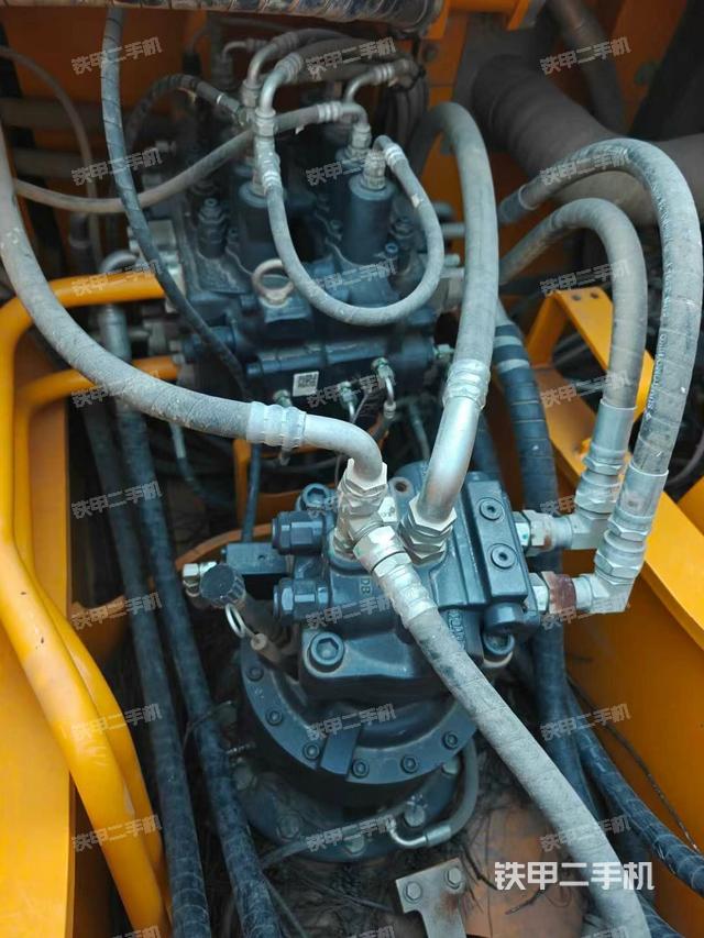 回轉(zhuǎn)馬達和主控閥（整機外觀）