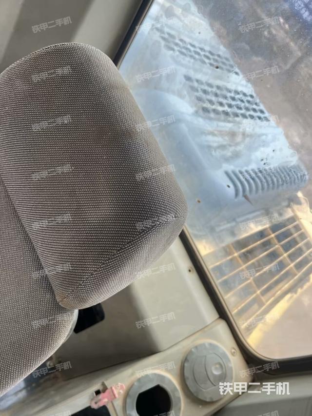 后窗玻璃角標(biāo)（駕駛室部分）