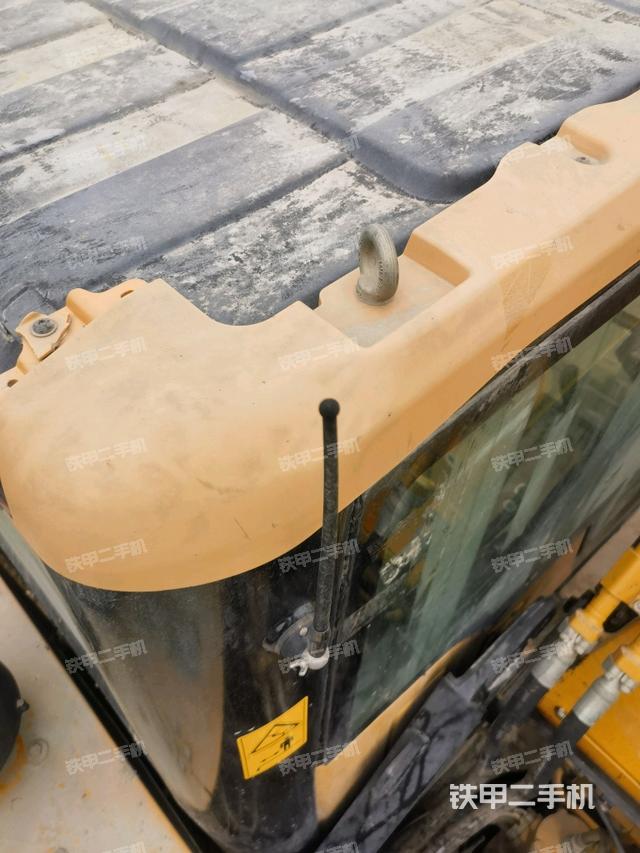 駕駛室頂部（整機(jī)外觀）