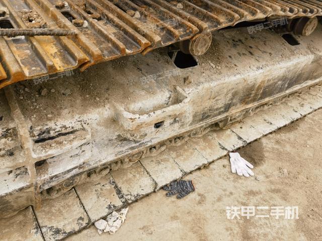 單側(cè)履帶整體（整機(jī)外觀）