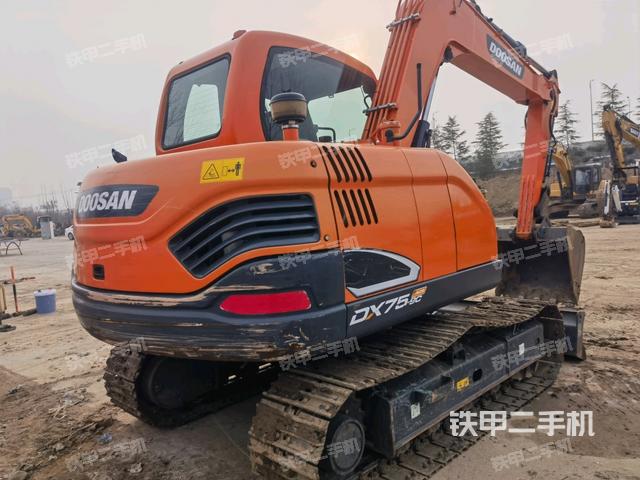 整機右后45°（整機外觀）