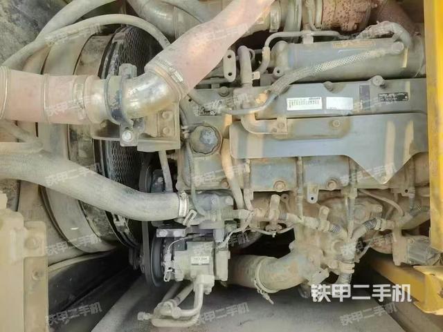 發(fā)動(dòng)機(jī)整體俯視(整機(jī)外觀) 發(fā)動(dòng)機(jī)整體俯視(整機(jī)外觀)
